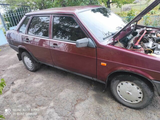 Красный ВАЗ 21099, объемом двигателя 1.5 л и пробегом 200 тыс. км за 952 $, фото 3 на Automoto.ua
