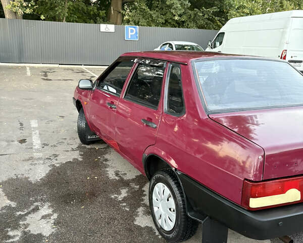 Красный ВАЗ 21099, объемом двигателя 1.6 л и пробегом 280 тыс. км за 1400 $, фото 3 на Automoto.ua
