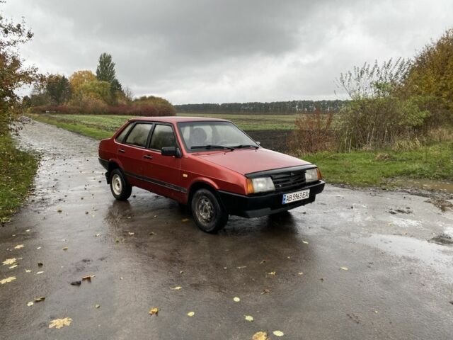 Красный ВАЗ 21099, объемом двигателя 1.5 л и пробегом 300 тыс. км за 800 $, фото 3 на Automoto.ua