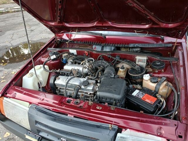 Красный ВАЗ 21099, объемом двигателя 1.5 л и пробегом 100 тыс. км за 1550 $, фото 4 на Automoto.ua