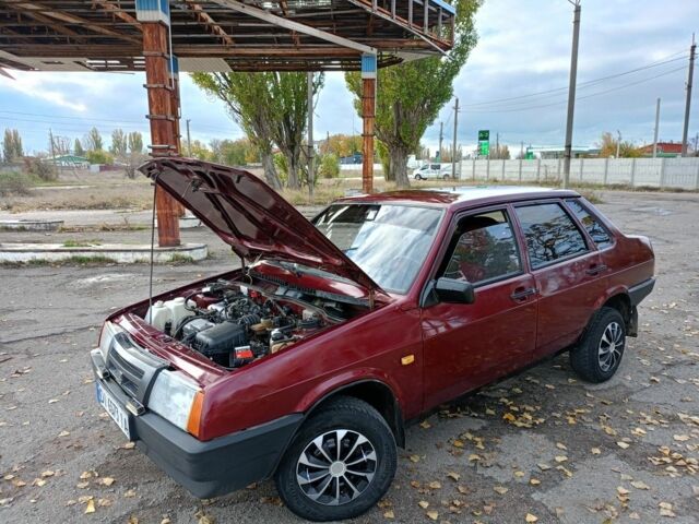 Красный ВАЗ 21099, объемом двигателя 1.5 л и пробегом 100 тыс. км за 1550 $, фото 5 на Automoto.ua