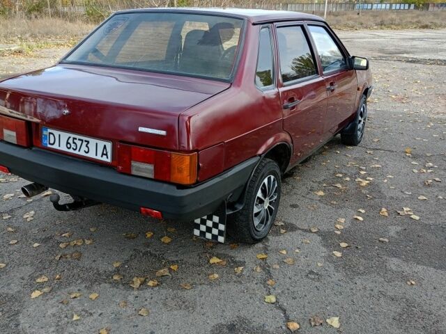 Красный ВАЗ 21099, объемом двигателя 1.5 л и пробегом 100 тыс. км за 1550 $, фото 3 на Automoto.ua