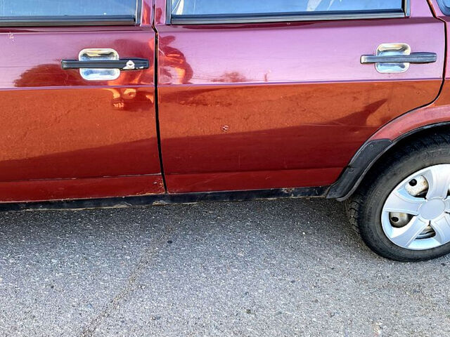 Красный ВАЗ 21099, объемом двигателя 1.5 л и пробегом 217 тыс. км за 1400 $, фото 1 на Automoto.ua