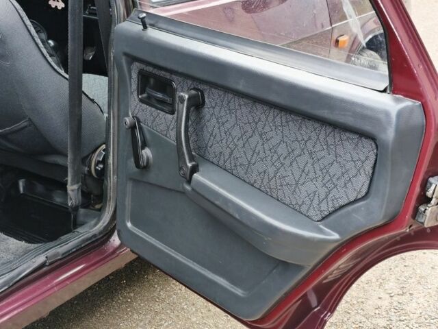 Красный ВАЗ 21099, объемом двигателя 1.5 л и пробегом 163 тыс. км за 999 $, фото 18 на Automoto.ua