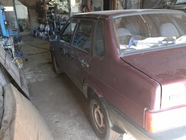 Червоний ВАЗ 21099, об'ємом двигуна 1.5 л та пробігом 203 тис. км за 450 $, фото 3 на Automoto.ua