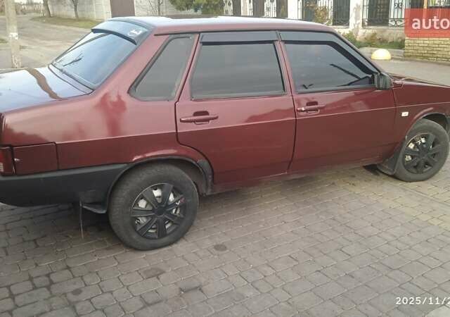 Красный ВАЗ 21099, объемом двигателя 1.5 л и пробегом 250 тыс. км за 1750 $, фото 5 на Automoto.ua