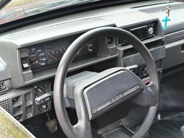 Красный ВАЗ 21099, объемом двигателя 1.5 л и пробегом 163 тыс. км за 999 $, фото 6 на Automoto.ua