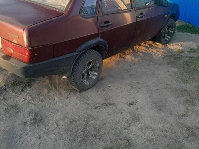 Красный ВАЗ 21099, объемом двигателя 1.5 л и пробегом 3 тыс. км за 1182 $, фото 4 на Automoto.ua