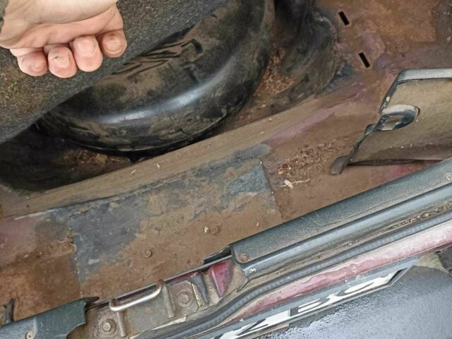 Красный ВАЗ 21099, объемом двигателя 0 л и пробегом 200 тыс. км за 750 $, фото 5 на Automoto.ua