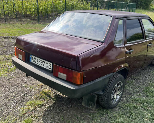 Красный ВАЗ 21099, объемом двигателя 1.5 л и пробегом 300 тыс. км за 1500 $, фото 4 на Automoto.ua