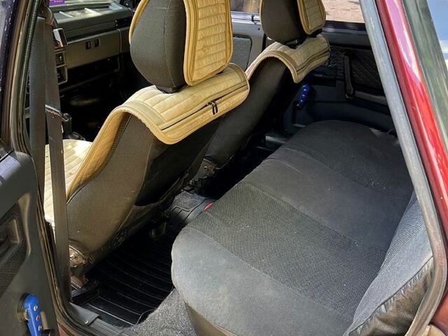 Красный ВАЗ 21099, объемом двигателя 1.5 л и пробегом 300 тыс. км за 1350 $, фото 3 на Automoto.ua