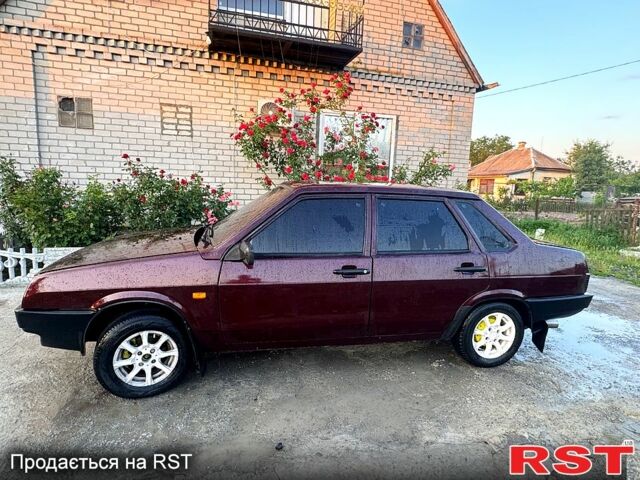 Красный ВАЗ 21099, объемом двигателя 1.5 л и пробегом 95 тыс. км за 1600 $, фото 3 на Automoto.ua