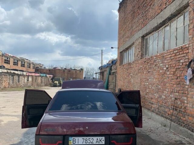 Красный ВАЗ 21099, объемом двигателя 1.6 л и пробегом 180 тыс. км за 1100 $, фото 1 на Automoto.ua