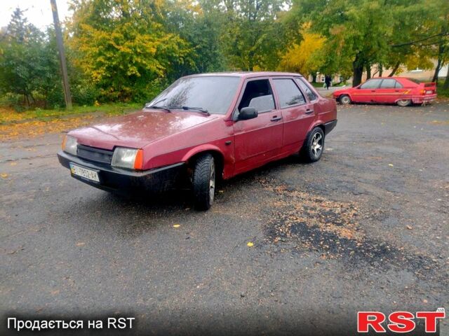 Красный ВАЗ 21099, объемом двигателя 1.5 л и пробегом 180 тыс. км за 1600 $, фото 3 на Automoto.ua