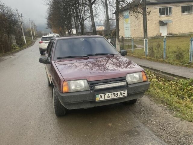 Красный ВАЗ 21099, объемом двигателя 1.5 л и пробегом 186 тыс. км за 3019 $, фото 2 на Automoto.ua