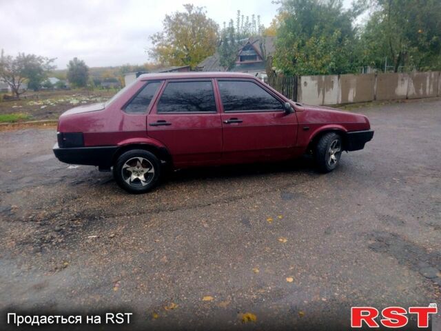 Красный ВАЗ 21099, объемом двигателя 1.5 л и пробегом 180 тыс. км за 1600 $, фото 1 на Automoto.ua