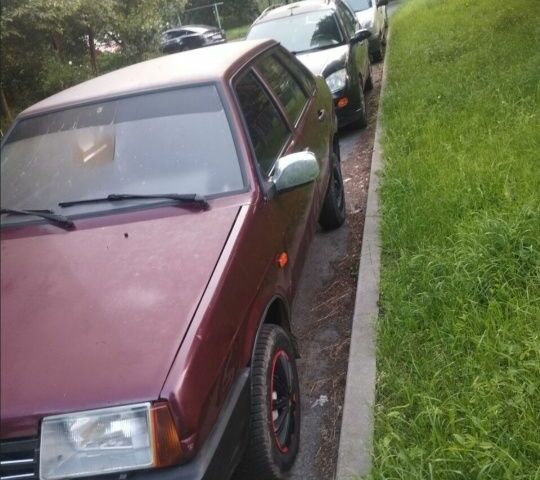 Красный ВАЗ 21099, объемом двигателя 0 л и пробегом 181 тыс. км за 1000 $, фото 4 на Automoto.ua