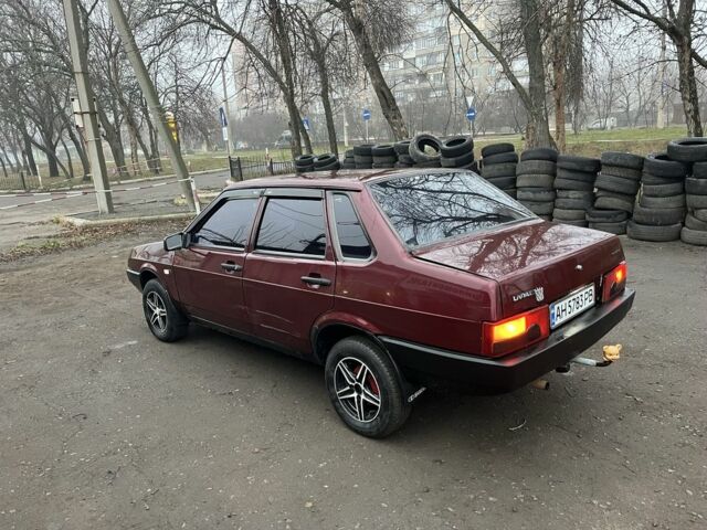 Красный ВАЗ 21099, объемом двигателя 1.5 л и пробегом 200 тыс. км за 1542 $, фото 3 на Automoto.ua