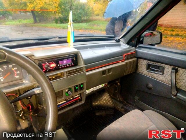 Красный ВАЗ 21099, объемом двигателя 1.5 л и пробегом 180 тыс. км за 1600 $, фото 6 на Automoto.ua