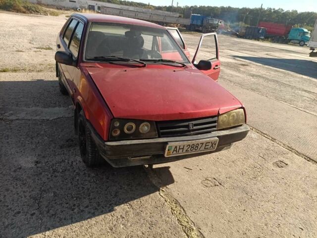 Красный ВАЗ 21099, объемом двигателя 0 л и пробегом 300 тыс. км за 950 $, фото 2 на Automoto.ua