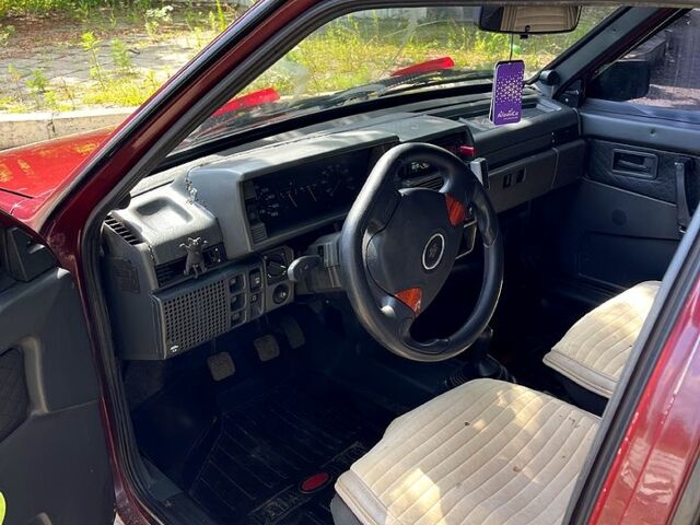 Красный ВАЗ 21099, объемом двигателя 1.5 л и пробегом 300 тыс. км за 1350 $, фото 2 на Automoto.ua