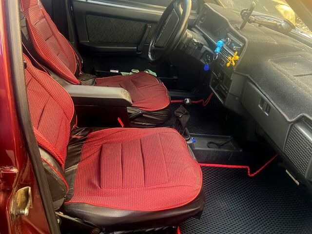 Красный ВАЗ 21099, объемом двигателя 1.5 л и пробегом 200 тыс. км за 2100 $, фото 1 на Automoto.ua