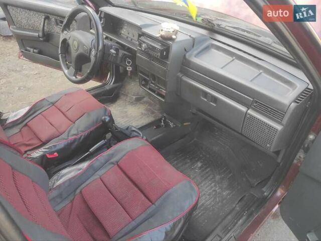 Красный ВАЗ 21099, объемом двигателя 1.5 л и пробегом 200 тыс. км за 1850 $, фото 1 на Automoto.ua