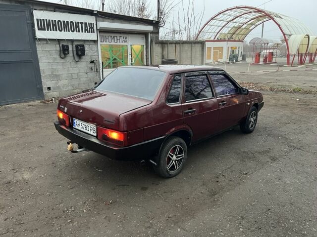 Красный ВАЗ 21099, объемом двигателя 1.5 л и пробегом 200 тыс. км за 1542 $, фото 2 на Automoto.ua