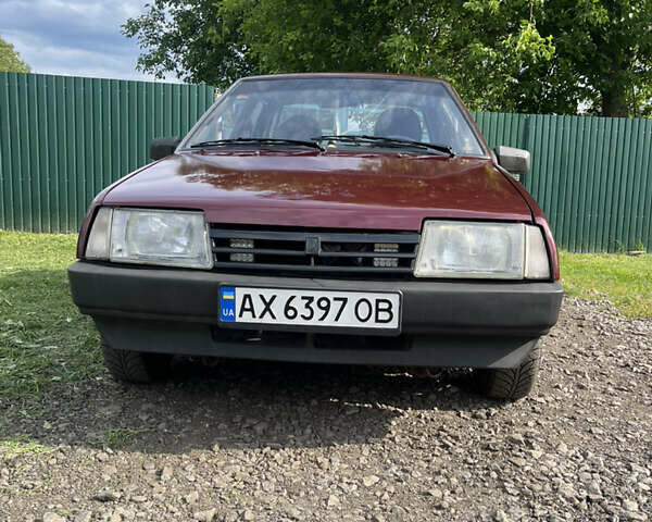 Красный ВАЗ 21099, объемом двигателя 1.5 л и пробегом 300 тыс. км за 1500 $, фото 1 на Automoto.ua