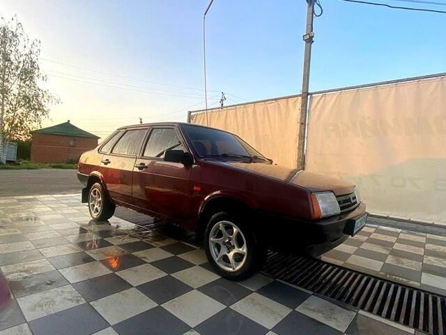 Красный ВАЗ 21099, объемом двигателя 1.5 л и пробегом 0 тыс. км за 2000 $, фото 4 на Automoto.ua