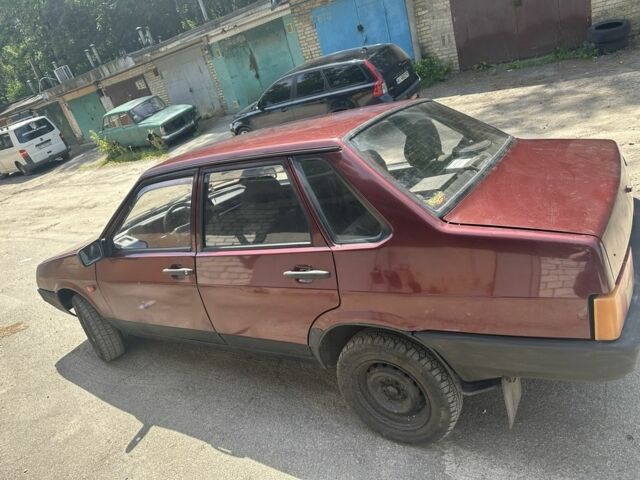 Красный ВАЗ 21099, объемом двигателя 1.5 л и пробегом 200 тыс. км за 800 $, фото 3 на Automoto.ua