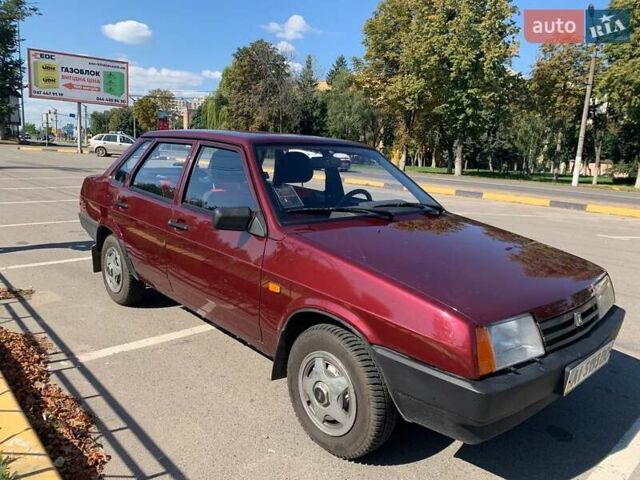 Красный ВАЗ 21099, объемом двигателя 1.5 л и пробегом 32 тыс. км за 3000 $, фото 4 на Automoto.ua