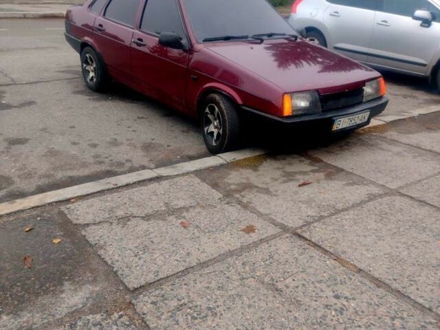 Красный ВАЗ 21099, объемом двигателя 1.5 л и пробегом 180 тыс. км за 1600 $, фото 2 на Automoto.ua