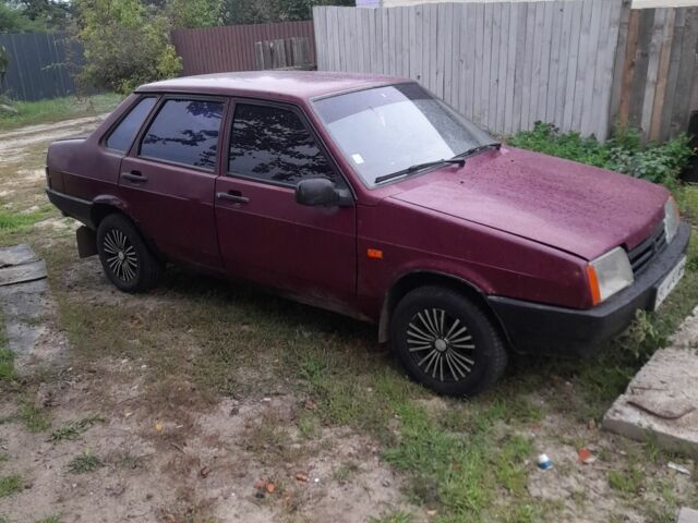 Красный ВАЗ 21099, объемом двигателя 0 л и пробегом 350 тыс. км за 1100 $, фото 2 на Automoto.ua