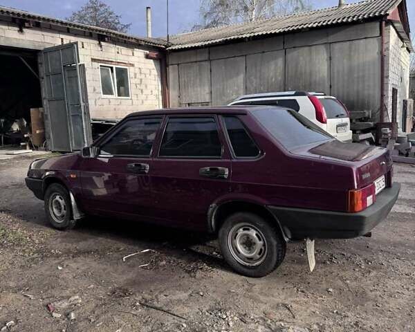 Красный ВАЗ 21099, объемом двигателя 1.5 л и пробегом 101 тыс. км за 2100 $, фото 1 на Automoto.ua