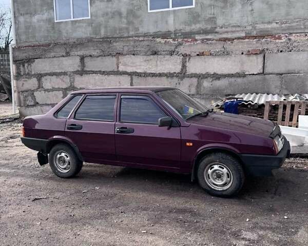 Красный ВАЗ 21099, объемом двигателя 1.5 л и пробегом 101 тыс. км за 2100 $, фото 3 на Automoto.ua