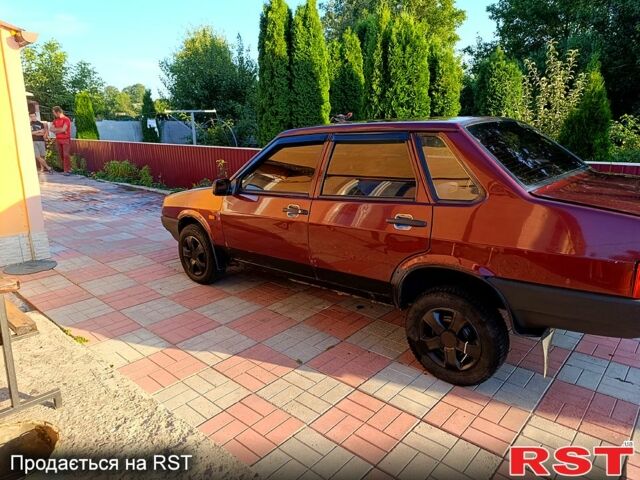 Красный ВАЗ 21099, объемом двигателя 1.6 л и пробегом 205 тыс. км за 999 $, фото 5 на Automoto.ua