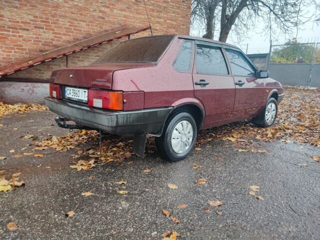 Червоний ВАЗ 21099, об'ємом двигуна 1.6 л та пробігом 215 тис. км за 2100 $, фото 4 на Automoto.ua