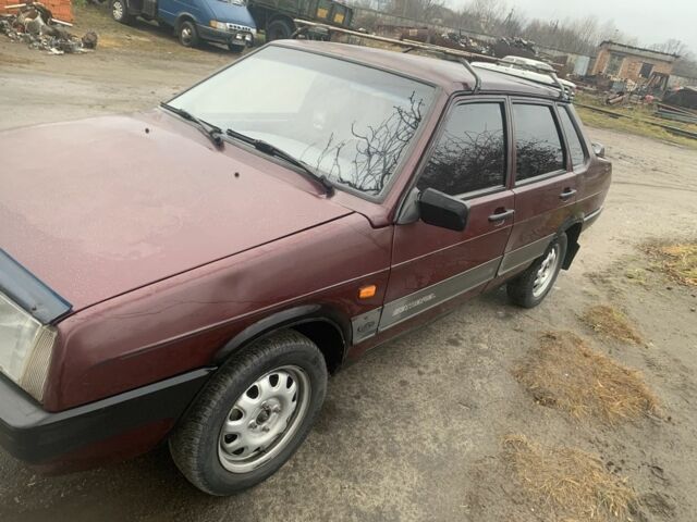 Червоний ВАЗ 21099, об'ємом двигуна 1.6 л та пробігом 260 тис. км за 1150 $, фото 11 на Automoto.ua