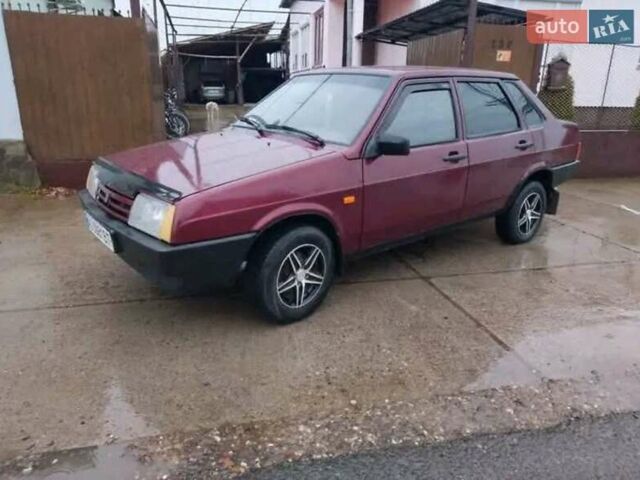Красный ВАЗ 21099, объемом двигателя 1.6 л и пробегом 230 тыс. км за 1350 $, фото 6 на Automoto.ua