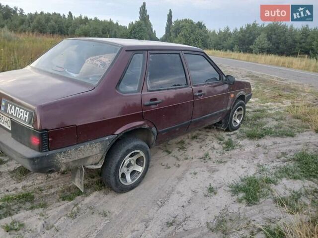 Красный ВАЗ 21099, объемом двигателя 1.6 л и пробегом 140 тыс. км за 2100 $, фото 13 на Automoto.ua