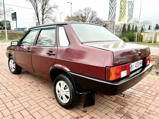 Червоний ВАЗ 21099, об'ємом двигуна 1.5 л та пробігом 375 тис. км за 1684 $, фото 4 на Automoto.ua