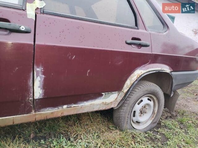 Красный ВАЗ 21099, объемом двигателя 1.6 л и пробегом 200 тыс. км за 1300 $, фото 6 на Automoto.ua