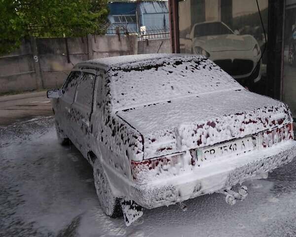 Червоний ВАЗ 21099, об'ємом двигуна 1.6 л та пробігом 194 тис. км за 2877 $, фото 1 на Automoto.ua