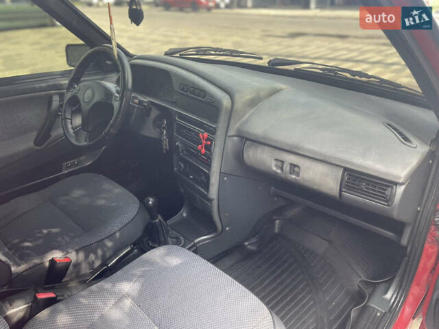 Красный ВАЗ 21099, объемом двигателя 1.6 л и пробегом 144 тыс. км за 1850 $, фото 12 на Automoto.ua