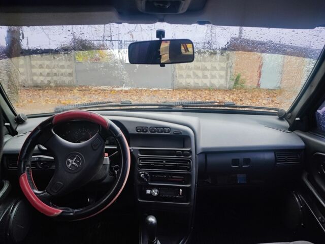 Червоний ВАЗ 21099, об'ємом двигуна 1.6 л та пробігом 215 тис. км за 2100 $, фото 6 на Automoto.ua