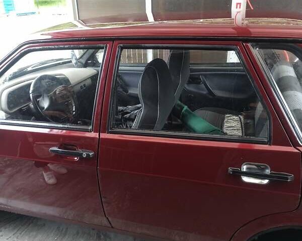 Червоний ВАЗ 21099, об'ємом двигуна 1.6 л та пробігом 194 тис. км за 2300 $, фото 5 на Automoto.ua