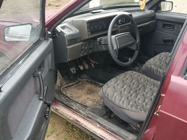 Красный ВАЗ 21099, объемом двигателя 1.6 л и пробегом 98 тыс. км за 575 $, фото 6 на Automoto.ua