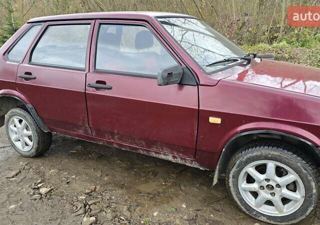 Красный ВАЗ 21099, объемом двигателя 1.6 л и пробегом 200 тыс. км за 1100 $, фото 2 на Automoto.ua