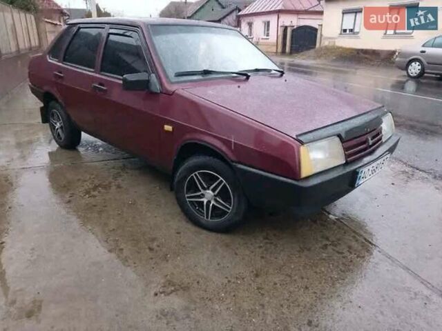 Красный ВАЗ 21099, объемом двигателя 1.6 л и пробегом 230 тыс. км за 1350 $, фото 1 на Automoto.ua